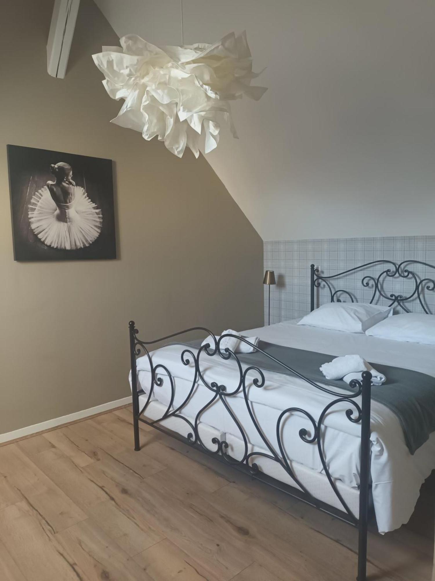 Épernay Suite Premium Le Figaro 2 מראה חיצוני תמונה
